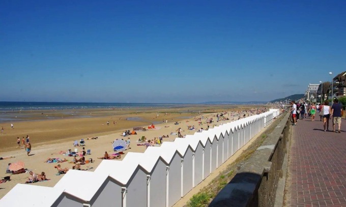Cabourg Apartment | Magnificent 46 m2 apartment, fully renovated and equipped, sleeps 4