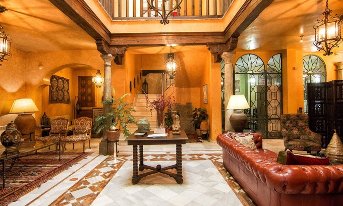San Pedro House | Magnificent and spacious Moorish house from 1525 in the Albaicín neighborhood.