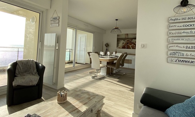 Pornichet Apartment | MAGNIFICENT APARTMENT WITH DIRECT BEACH ACCESS
