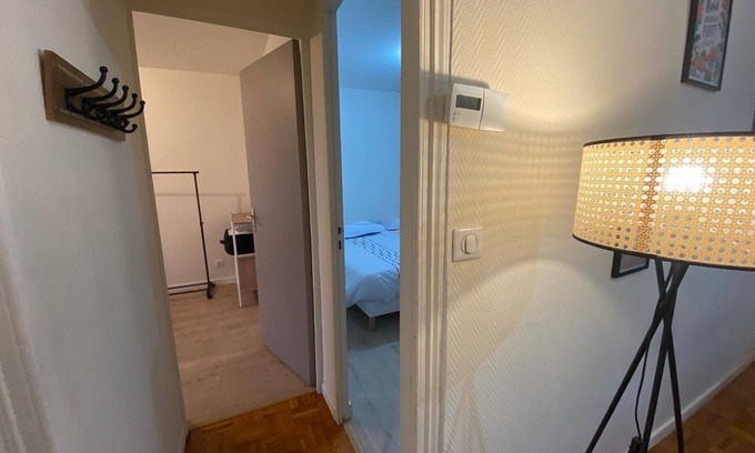 Nevers Apartment | Magnificent apartment near Porte de Paris