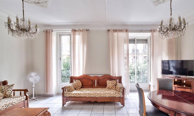 Lepante Quarter Apartment | Magnificent bright apartment near the coast
