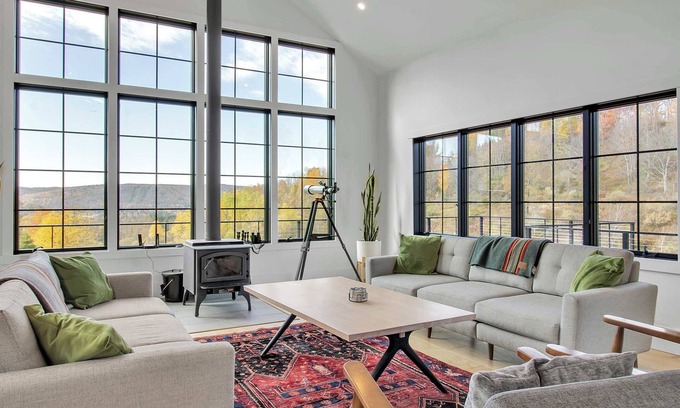 Ellicottville House | Magnificent Chalet, Sweeping Views and Hot Tub
