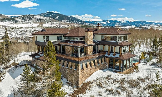 Silverthorne House | Magnificent Estate in Summit County near Keystone, Copper, Breckenridge & Vail