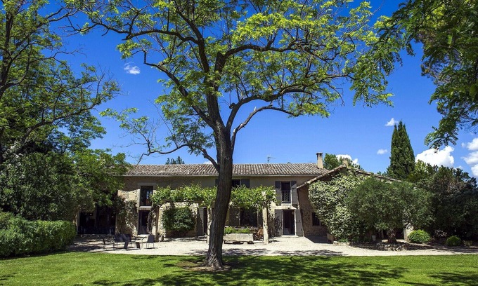 Chateaurenard Other | Magnificent farmhouse for 14 people with private pool near Alpilles