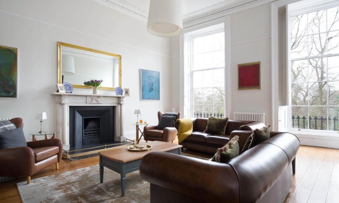 New Town Apartment | Magnificent Georgian 3-Bedroom Apartment in New Town