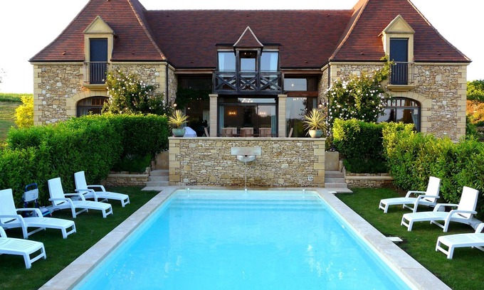 Tamnies House | Magnificent house villa stunning views heated private pool air con. near Sarlat