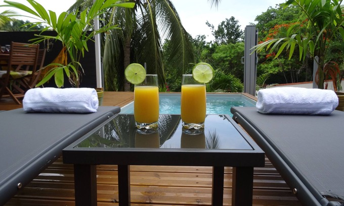 Le Robert House | Magnificent Luxury Lodge in a quiet residential area