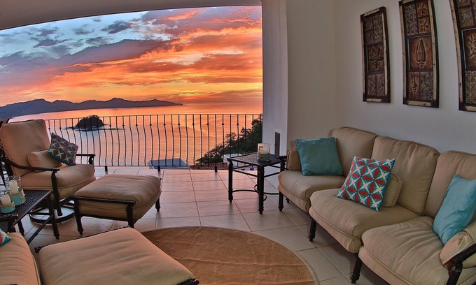 Playa Flamingo Condo | Magnificent Ocean View Condo in Flamingo Beach
