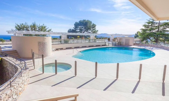 Le Cannet Apartment | MAGNIFICENT STUDIO SWIMMING POOL TENNIS HAUT DE CANNES