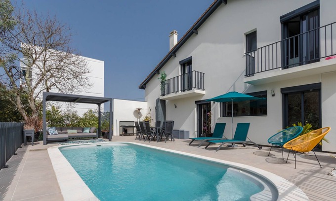 Le Bouscat Villa | MAGNIFICENT VILLA WITH SWIMMING POOL AT THE FOOT OF THE TRAM