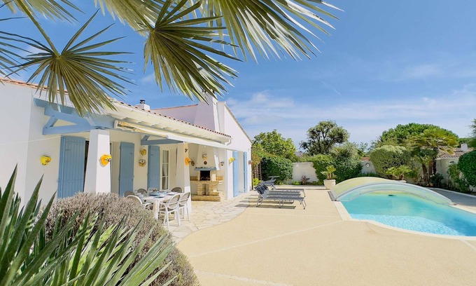 Ars-en-Re House | Magnificent villa with pool, garden and parking