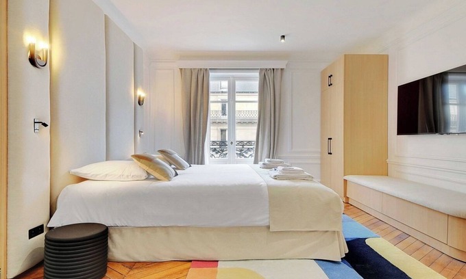 Gaillon Apartment | MAGNIFICIENT LUXURY170M2 IN THE CHIC DISTRICT OF PALAIS ROYAL- VENDOME-TUILERIES