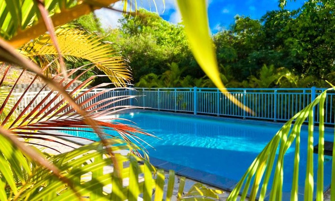 Sainte-Anne Apartment | Magnifique Appartement Fleurs Caraïbes - 6 personnes en résidence avec piscine privée - Sainte Anne