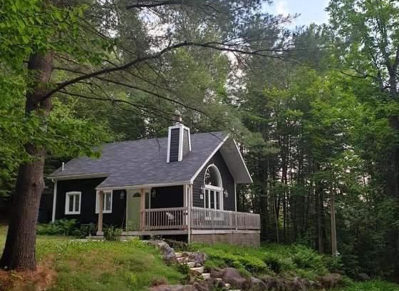 Morin Heights Ski Chalet | Magnifique chalet douillet dans les Laurentides minimum de 2 nuits par réservation