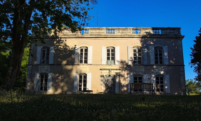 Cognac Villa | Magnifique Logis Situé aux Portes de Cognac, Pour 15 Personnes
