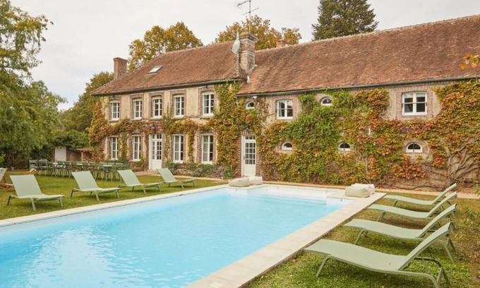 Villebeon House | Magnifique Maison Proche de Paris, La Prairie by Oasis House