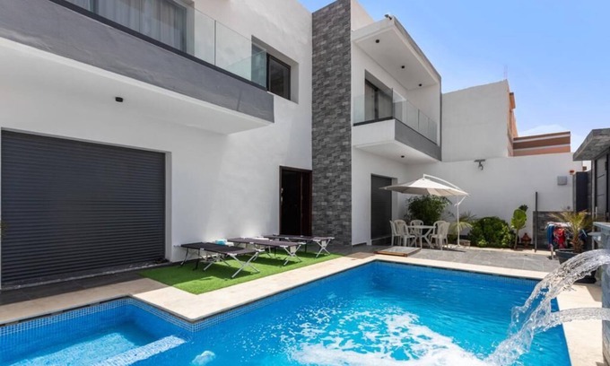 Southern Atlantic Coast Villa | Magnifique Villa Avec Piscine Privée