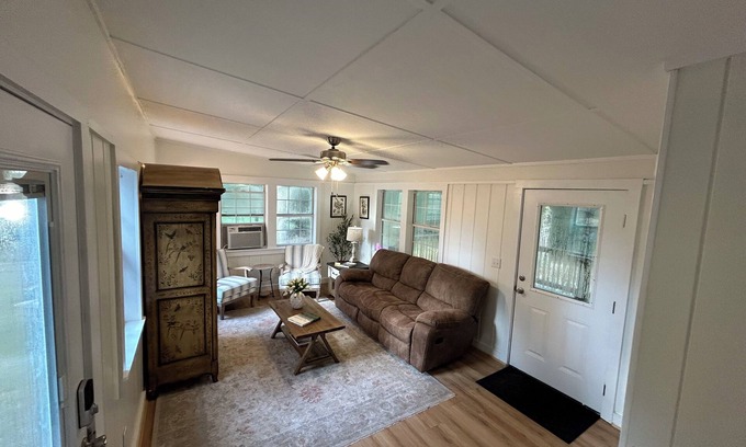 Lucedale Cabin | Magnolia Cabin - Peaceful, Relaxing Getaway Nestled on the Farm