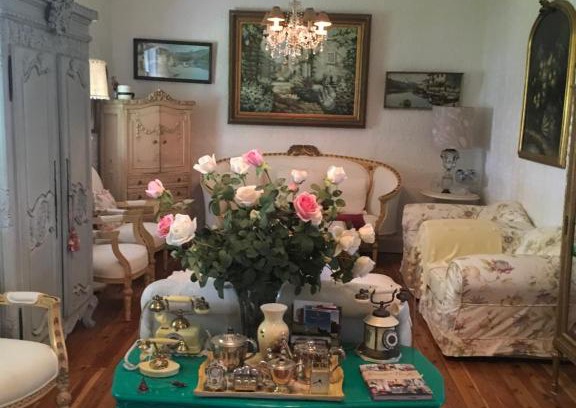East Tamworth House | Magnolia cottage
