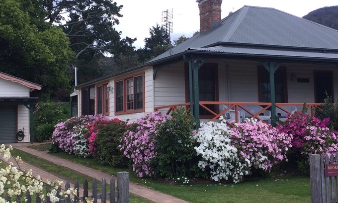 Barrengarry House | Magnolia Cottage - Kangaroo Valley