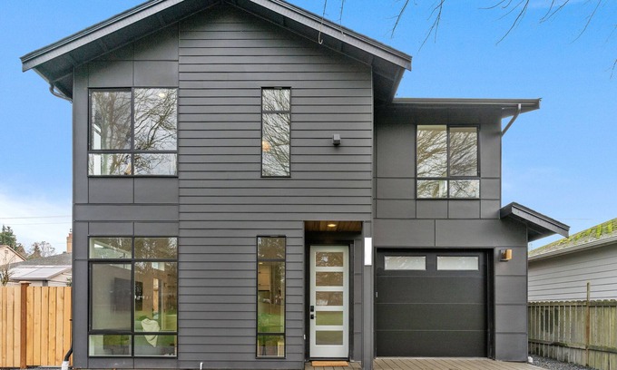 Southeast Magnolia House | Magnolia Village Retreat Walkable 2 Bedroom Home
