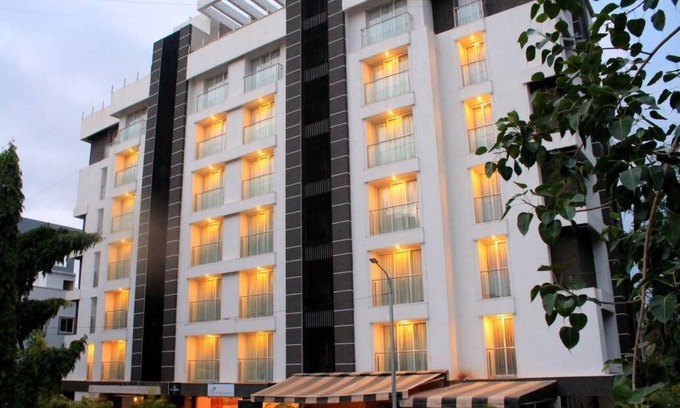 Mundhwa Hotel | Magnus Star Residency