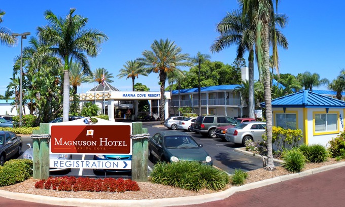 Pinellas Point Hotel | Magnuson Hotel Marina Cove