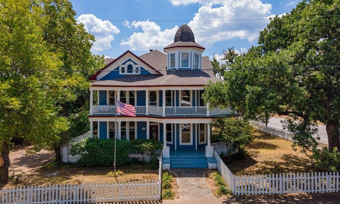 Mineral Wells Bed & Breakfast | Magpie Inn