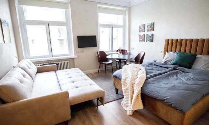 Old Town Apartment | Maikro Apartment (3C)