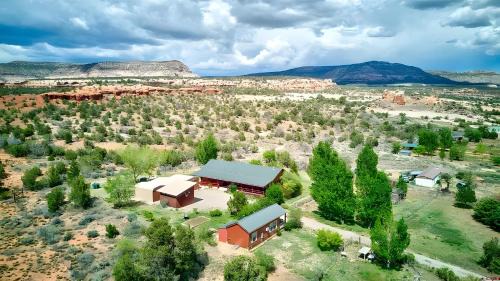 Cortez House | Main and Guest House Gateway to Canyons of the Ancients