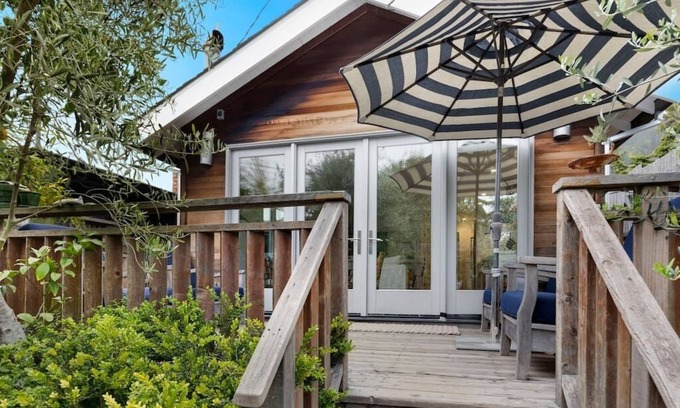 Stinson Beach Cottage | Main House & Cottage By the Beach