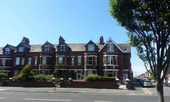 Barrow-in-Furness Bed & Breakfast | Maindee Guest House