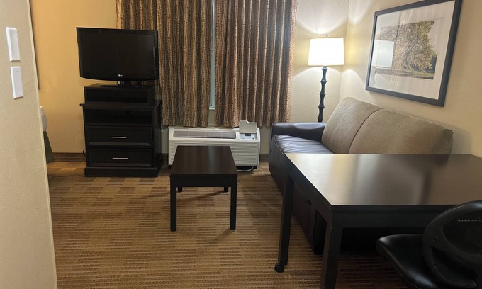 Chantilly Hotel | MainStay Suites Washington Dulles Airport