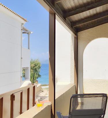 Souvala Apartment | Mairi's SummerHouse - seaside, en-suite, 2-bedroom summerhouse