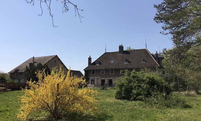 La Chapelle-Saint-Sauveur House | Maison Bressanne : Calme, Nature, Randonnées, Tourisme Entre Bourgogne et Jura