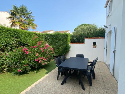 Saint-Pierre-d'Oleron House | Maison à 300 m de la plage.