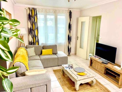 Funay - Bruyeres Apartment | Maison 3 ch. Garage, jardin, 10 min circuit