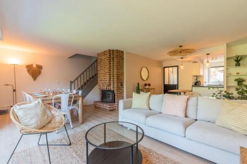 Wasquehal House | Maison 4 chambres avec jardin & garage proche tram