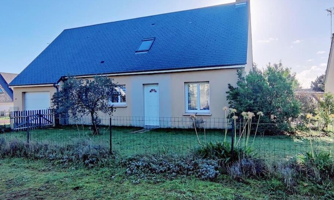 Saint-Germain-sur-Ay House | Maison a 400 m de la mer