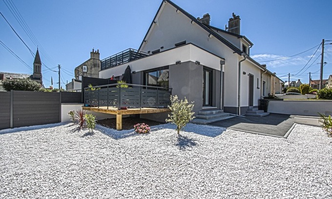 Port-en-Bessin-Huppain House | Maison Avec Terrasse à 100m du Port Avec Tout Commerces