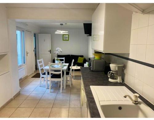 La Courneuve House | Maison accueillante à La Courneuve avec jardin clôturé