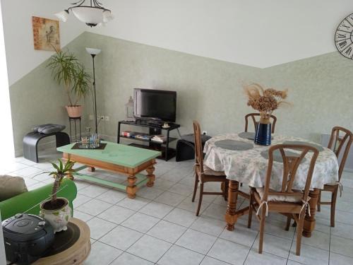 Juvigny House | Maison au 55