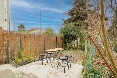 Villejuif House | Maison au calme pour 4 pers avec parking a 5 min du métro L7
