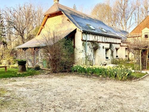 Souvigny-de-Touraine House | Maison Authentique avec Parc, Cheminée et Équipements Modernes au Cœur de la Vallée de la Loire - FR-1-381-468