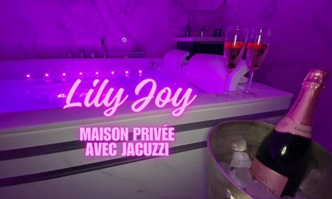 Louvres Apartment | Maison avec Jacuzzi - Louvres proche Roissy CDG - Paris