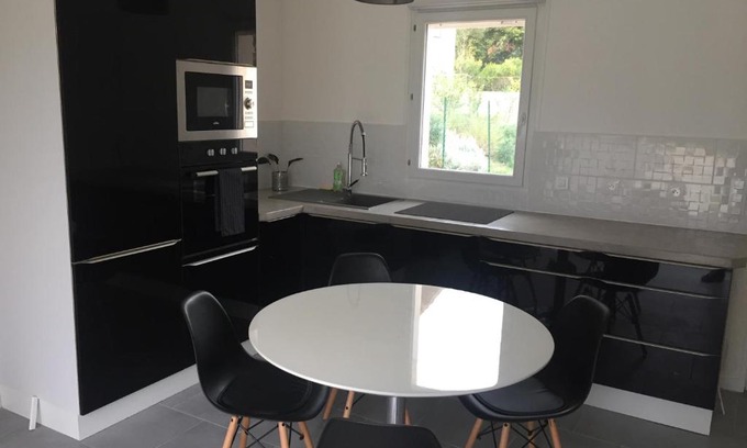 Les Caillols House | Maison avec Jardin/Piscine - Quartier résidentiel