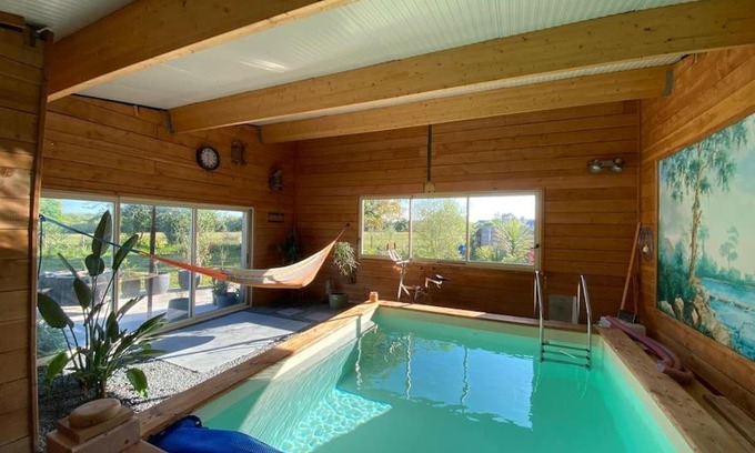 Bretteville-sur-Ay House | Maison avec piscine intérieure chauffée,sauna, et billard