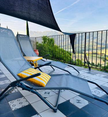 Mirabel-et-Blacons House | Maison avec toit terrasse dans le vieux Mirabel
