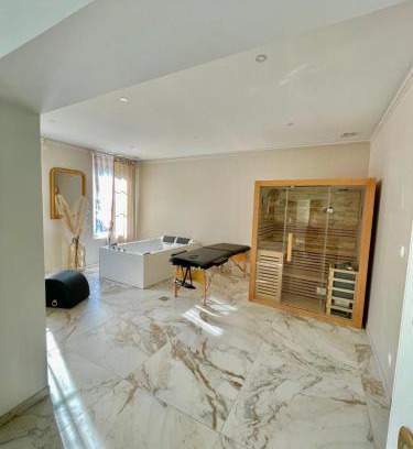 Chalons-en-Champagne House | Maison Bien-être Balnéo et Sauna Cosy et Chaleureux