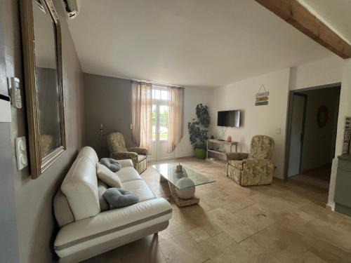 Aubignan House | Maison BRIALI avec Jacuzzi espace détente